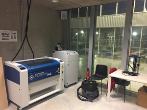 la découpeuse laser au FabLab Etoile de Télécom SudParis